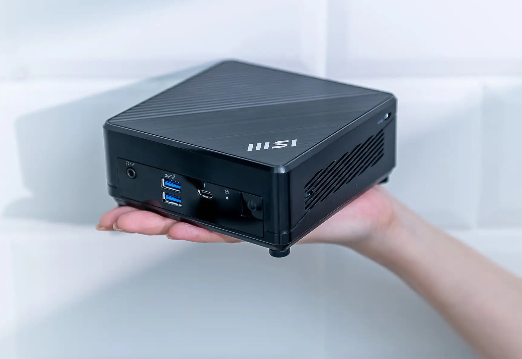 Представлен компактный ПК MSI Cubi 5 1M