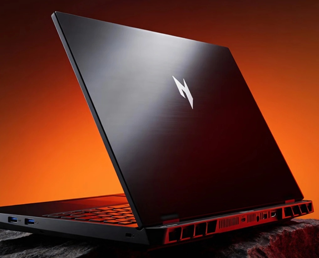 Acer Shadow Knight Neo 16