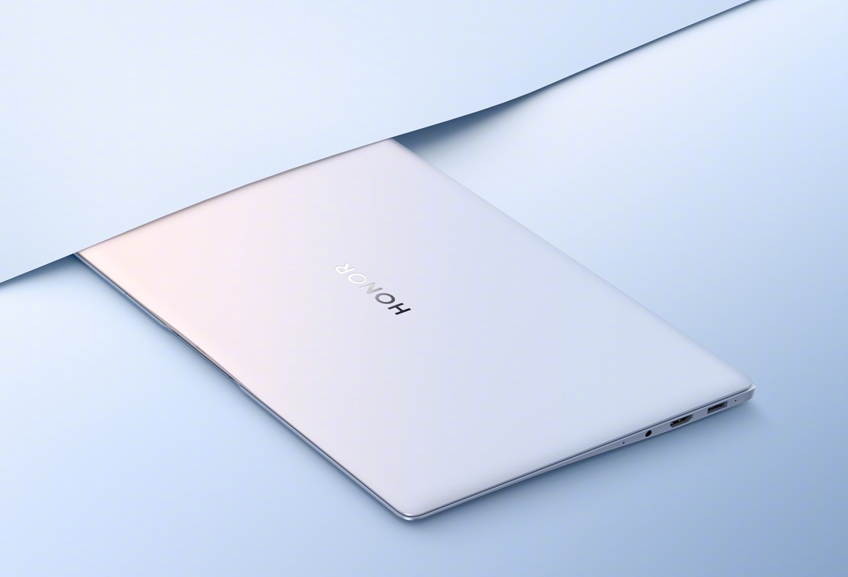 HONOR MagicBook Art 14 2025