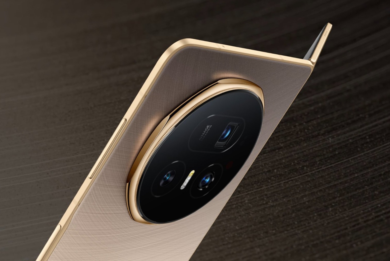 HONOR Magic V5 на базе Snapdragon 8 Elite представлен на глобальном рынке