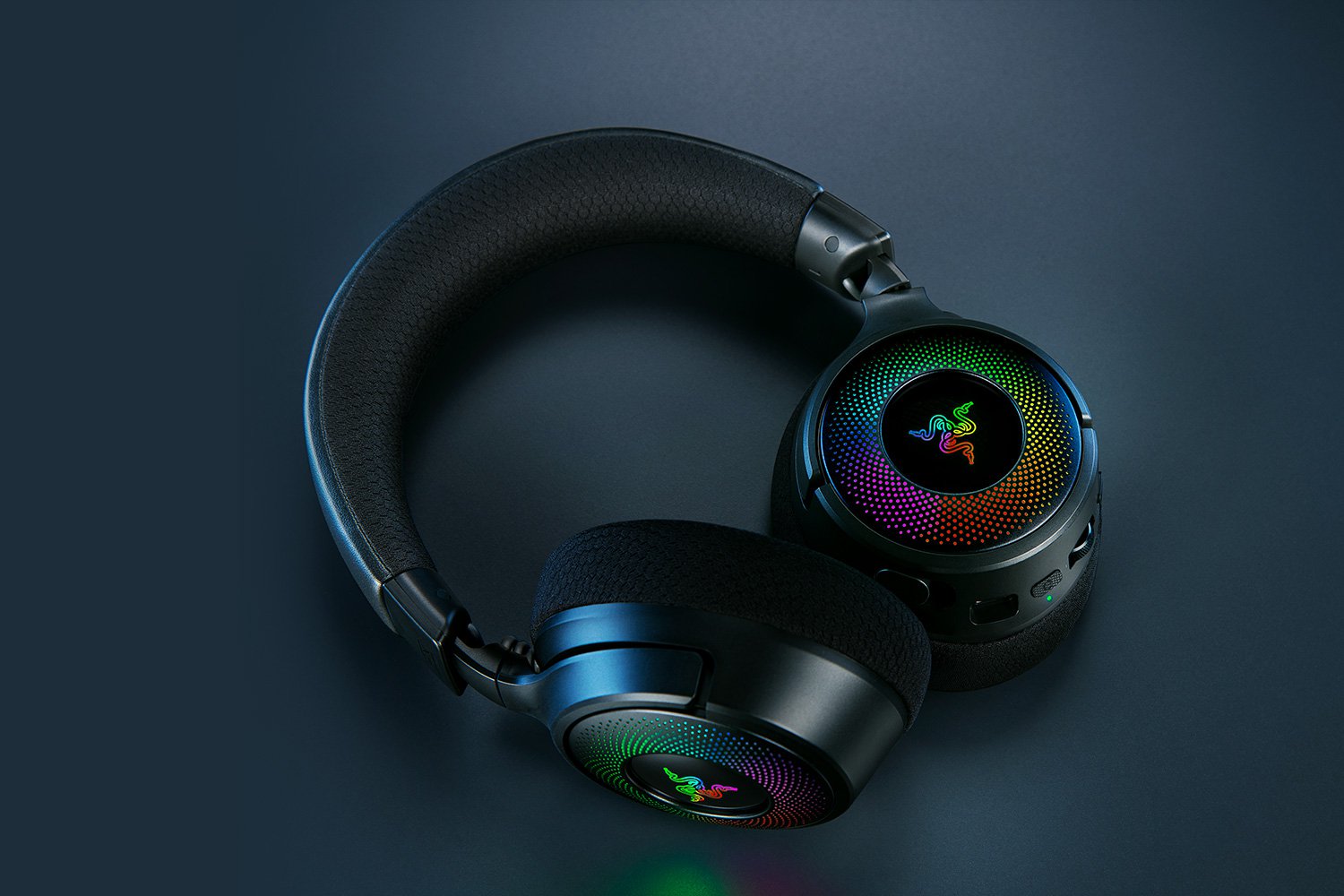 Представлена беспроводная игровая гарнитура Razer Kraken V4 