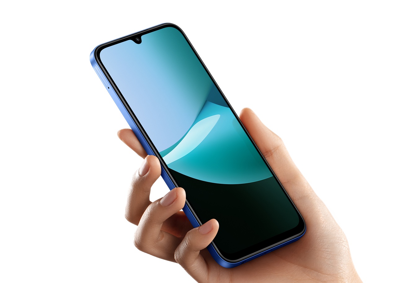 Redmi 15C с аккумулятором 6000 мАч поступил в продажу в России