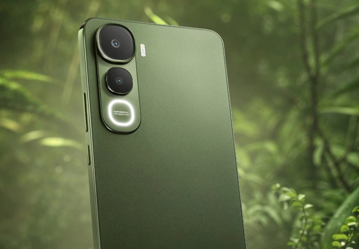 Vivo представила смартфон Y400 с аккумулятором 6000 мАч