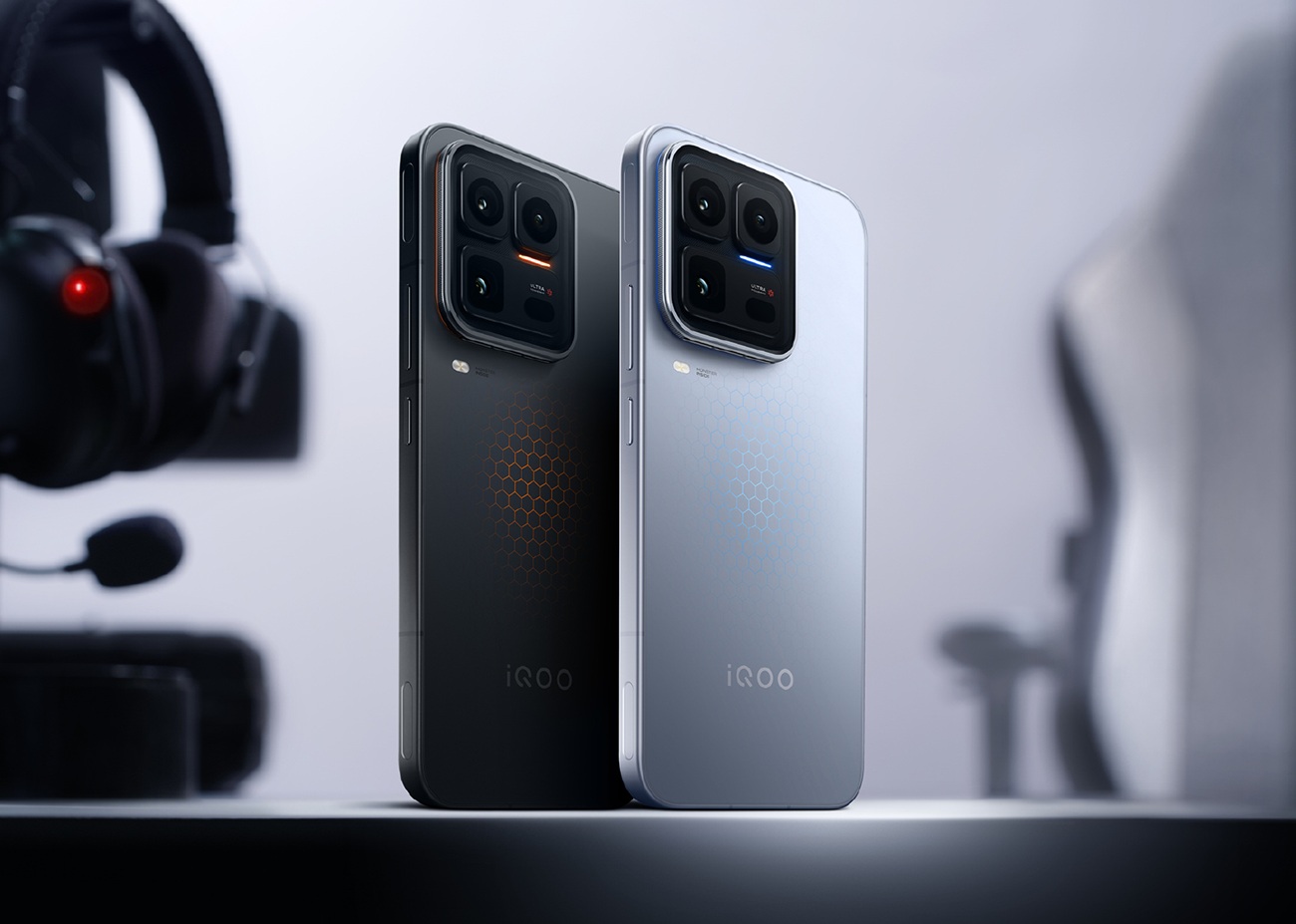 iQOO раскрыла характеристики дисплея смартфона iQOO 15 Ultra