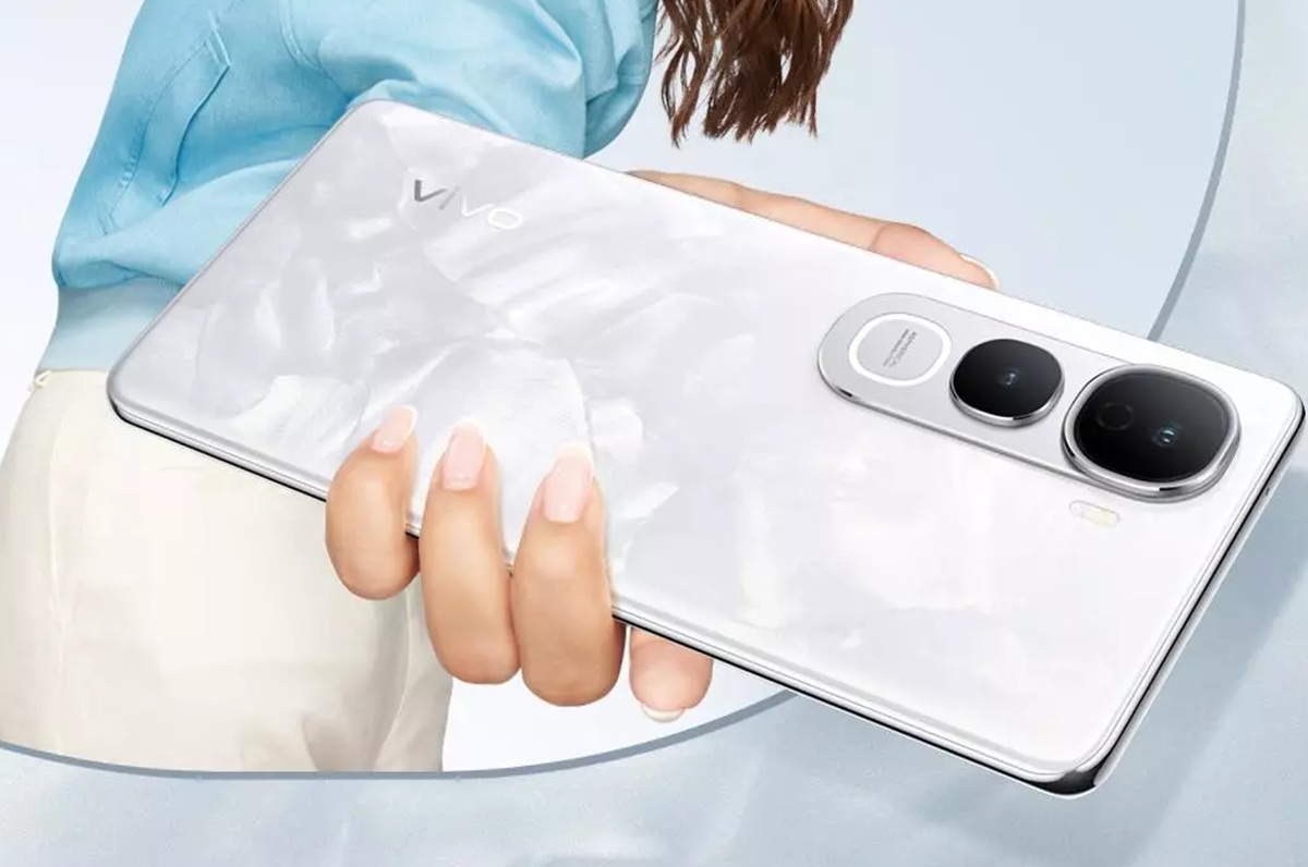 Vivo выпустит в июне новый смартфон Y400 Pro